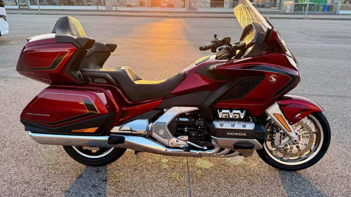 Honda GL 1800 Gold Wing Tour (2025 - 26)  (4)