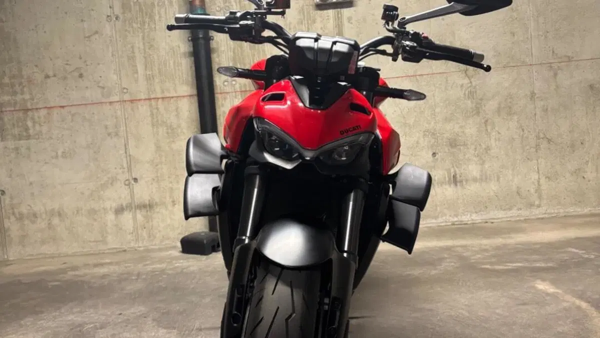 Ducati Streetfighter V4 (2023 - 24)  (3)