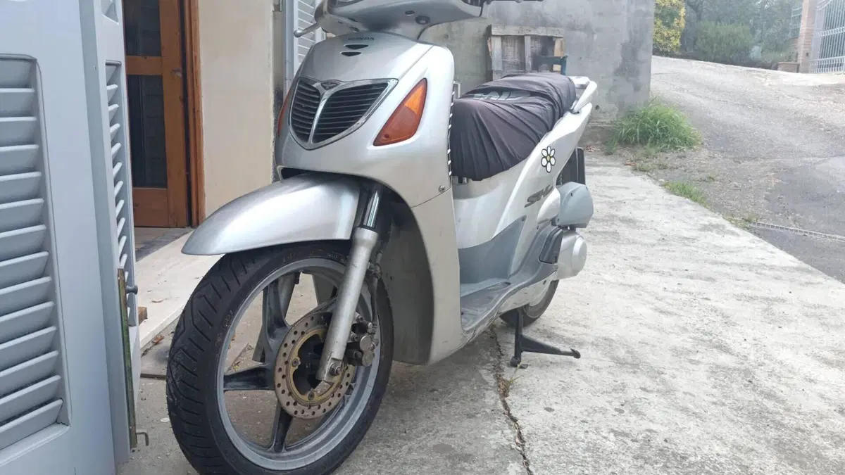 Honda SH 150 (2000 - 06)  (3)
