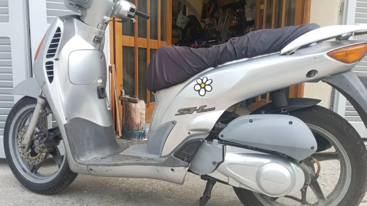 Honda SH 150 (2000 - 06)  (5)