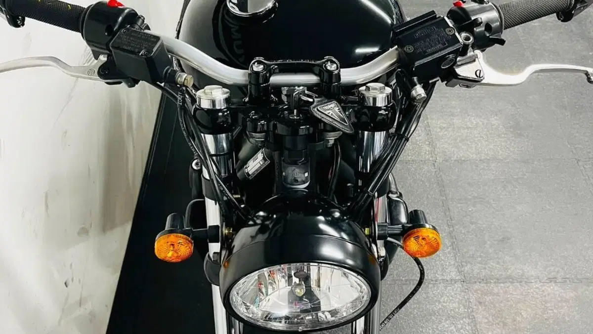 Triumph Legend TT 900 (1998 - 02)  (7)