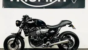 Triumph Legend TT 900 (1998 - 02)  (16)
