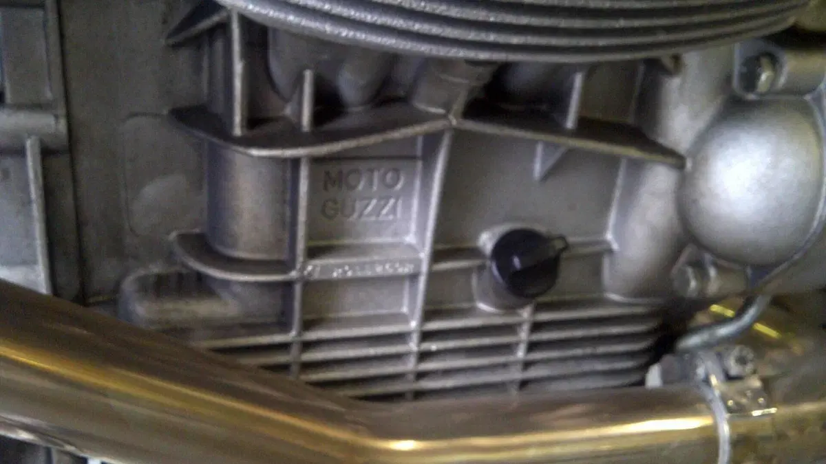 Moto Guzzi Daytona 1000 i.e. (1992 - 95)  (3)