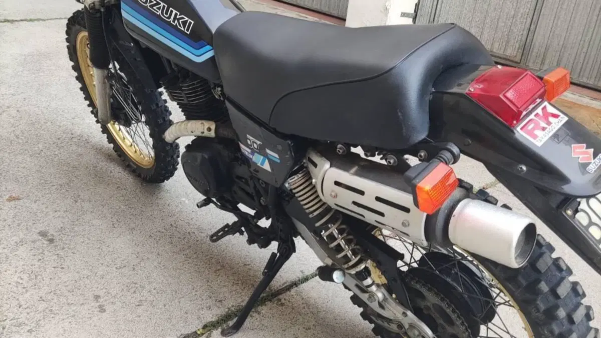 Suzuki   (6)