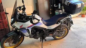 Honda Transalp XL750 (2023 - 24)  (2)