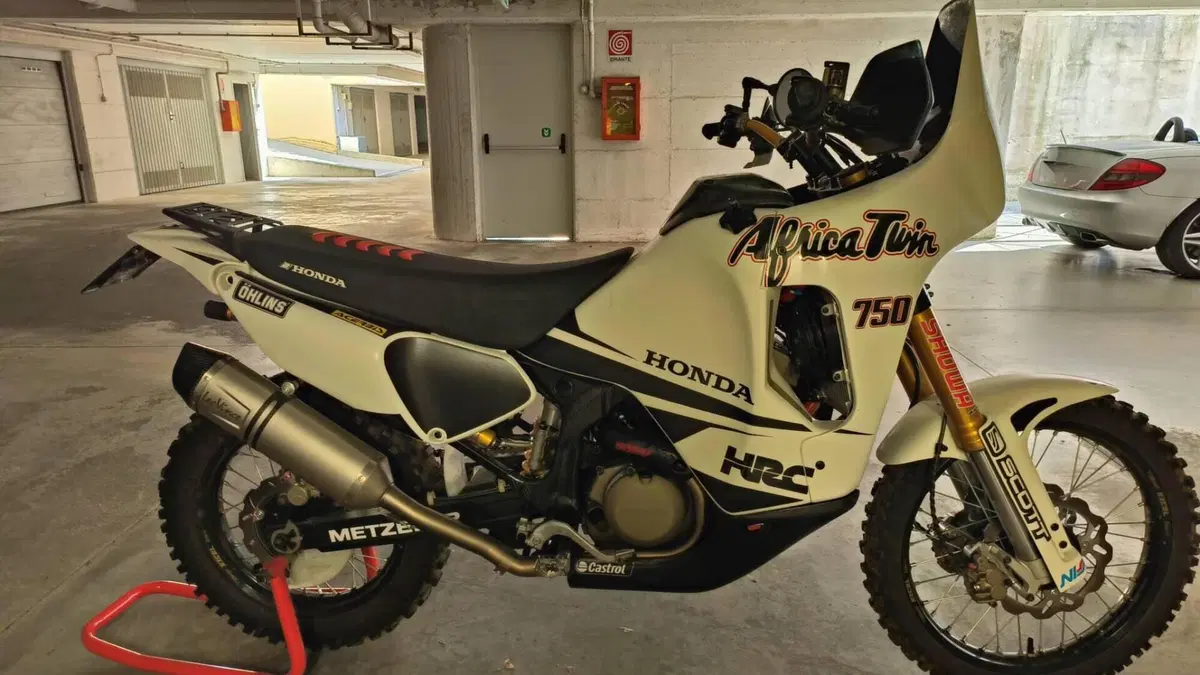 Honda Africa Twin XRV 750 (1993 - 95)  (3)