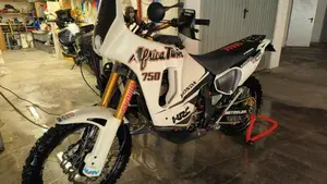 Honda Africa Twin XRV 750 (1993 - 95)  (5)