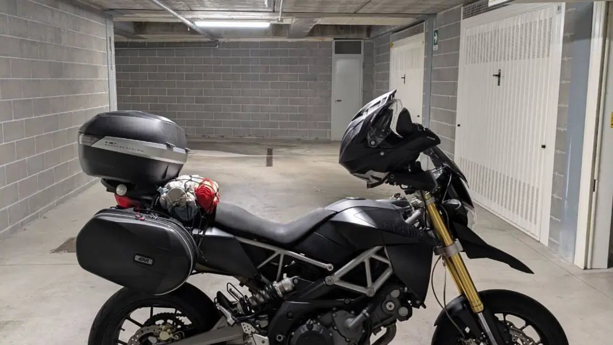 Aprilia Dorsoduro 750 (2009 - 14) 
