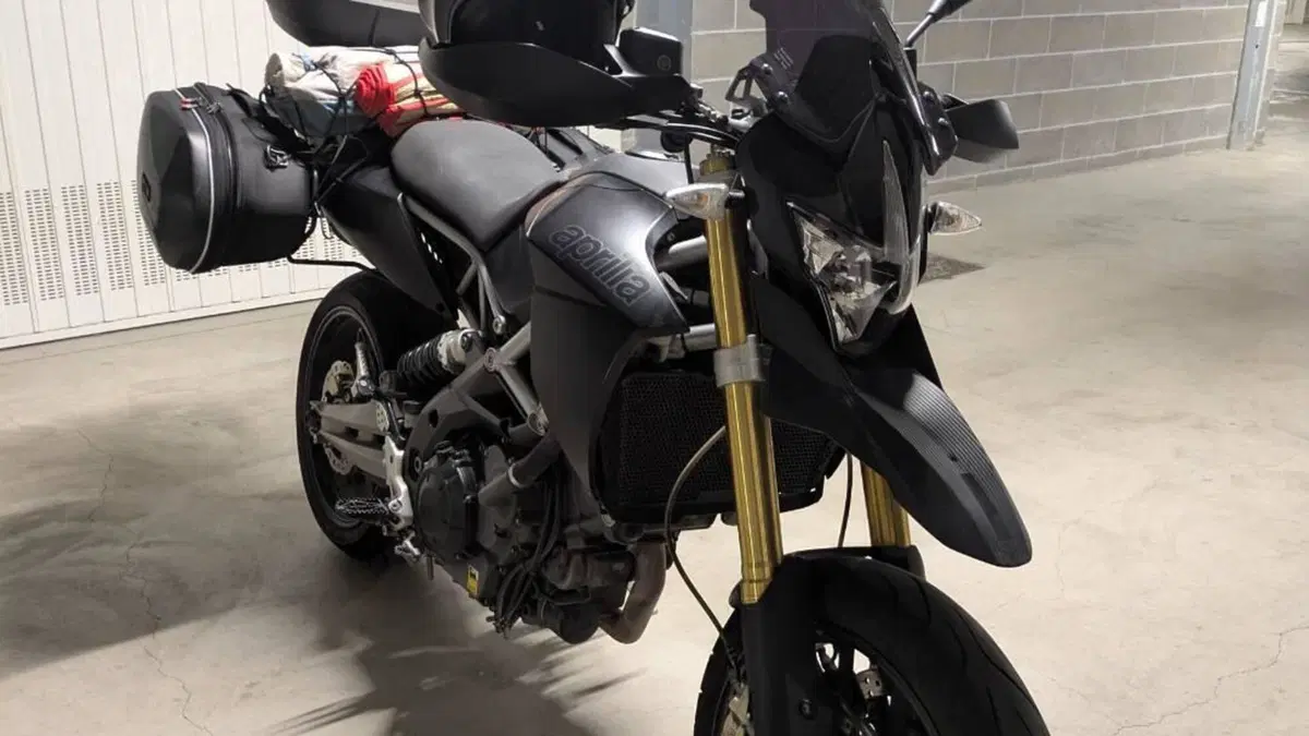 Aprilia Dorsoduro 750 (2009 - 14)  (9)