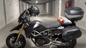 Aprilia Dorsoduro 750 (2009 - 14)  (10)