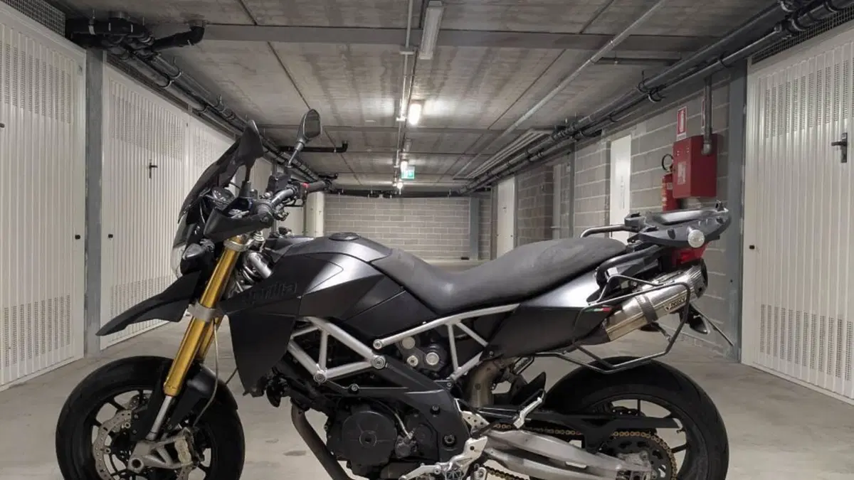 Aprilia Dorsoduro 750 (2009 - 14)  (7)