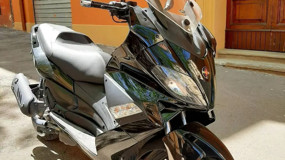 Gilera Nexus 300 (2007 - 13)  (2)