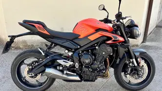 Triumph Street Triple 765 R (2023 - 26) usata