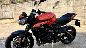 Triumph Street Triple 765 R (2023 - 26)  (3)