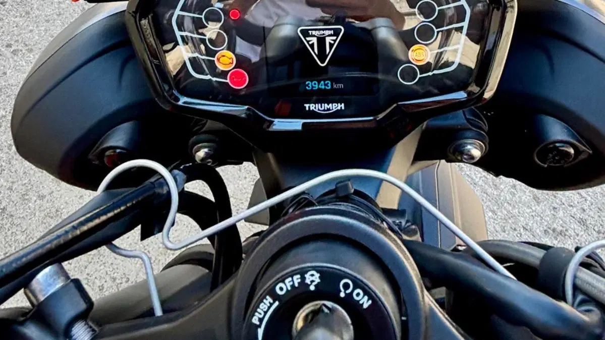 Triumph Street Triple 765 R (2023 - 26)  (4)