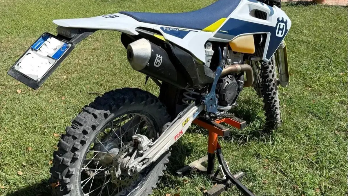 Husqvarna FE 250 (2021)  (3)
