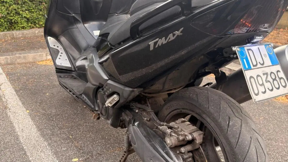 Yamaha T-Max 500 (2008 - 12)  (3)