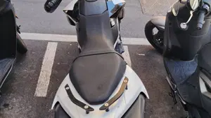 Aprilia Dorsoduro 750 Factory (2010 - 13)  (4)