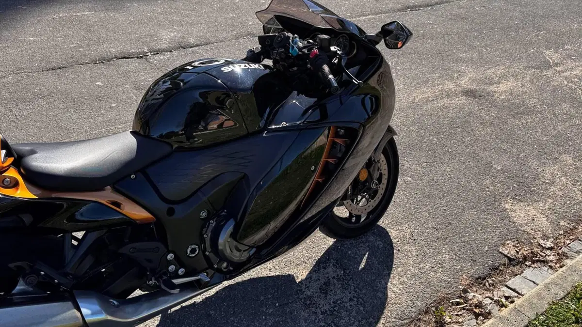 Suzuki GSX 1300 R Hayabusa (2021 - 24)  (7)