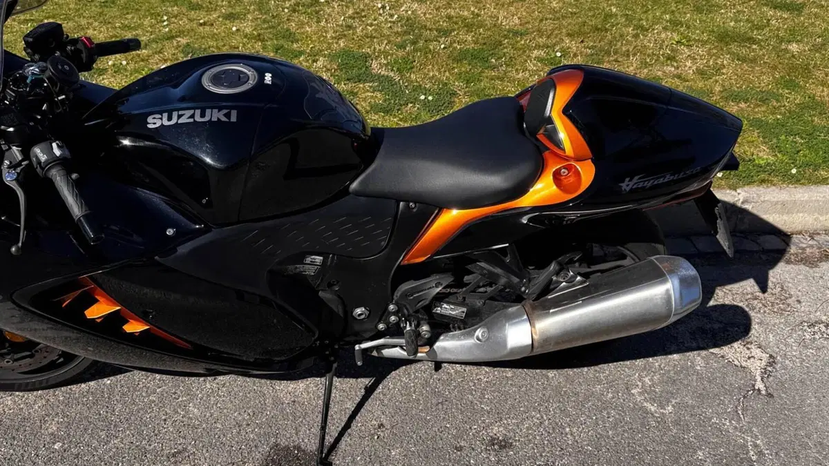 Suzuki GSX 1300 R Hayabusa (2021 - 24)  (12)