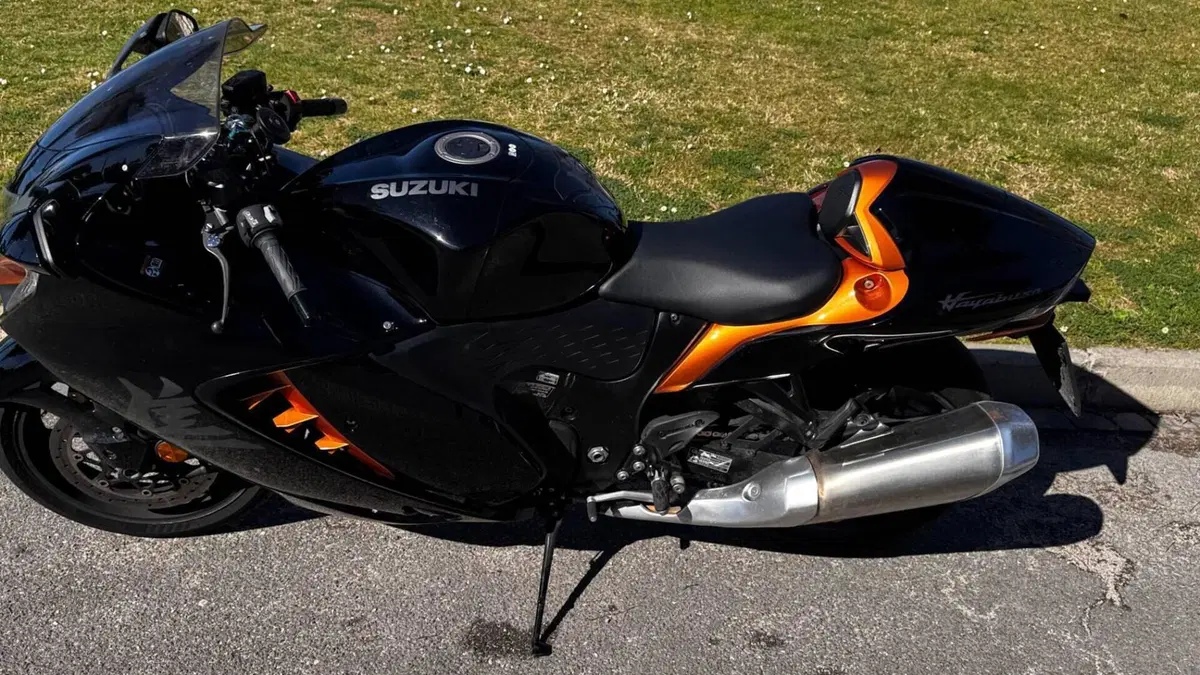 Suzuki GSX 1300 R Hayabusa (2021 - 24)  (13)