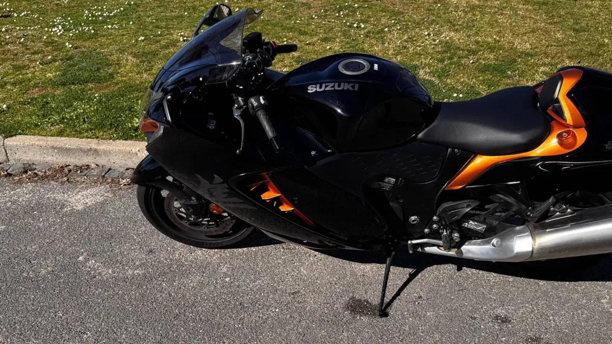 Suzuki GSX 1300 R Hayabusa (2021 - 24)  (14)