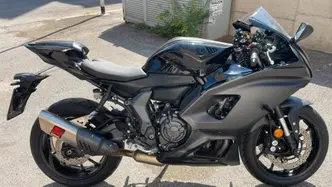 Yamaha YZF R7 (2021 - 25) usata