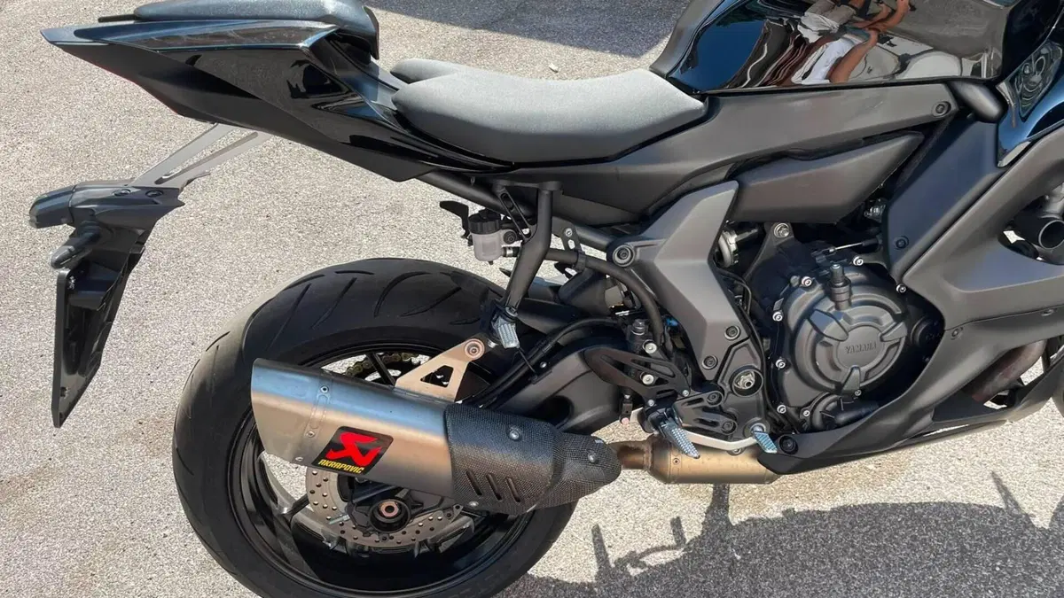Yamaha YZF R7 (2021 - 25)  (3)