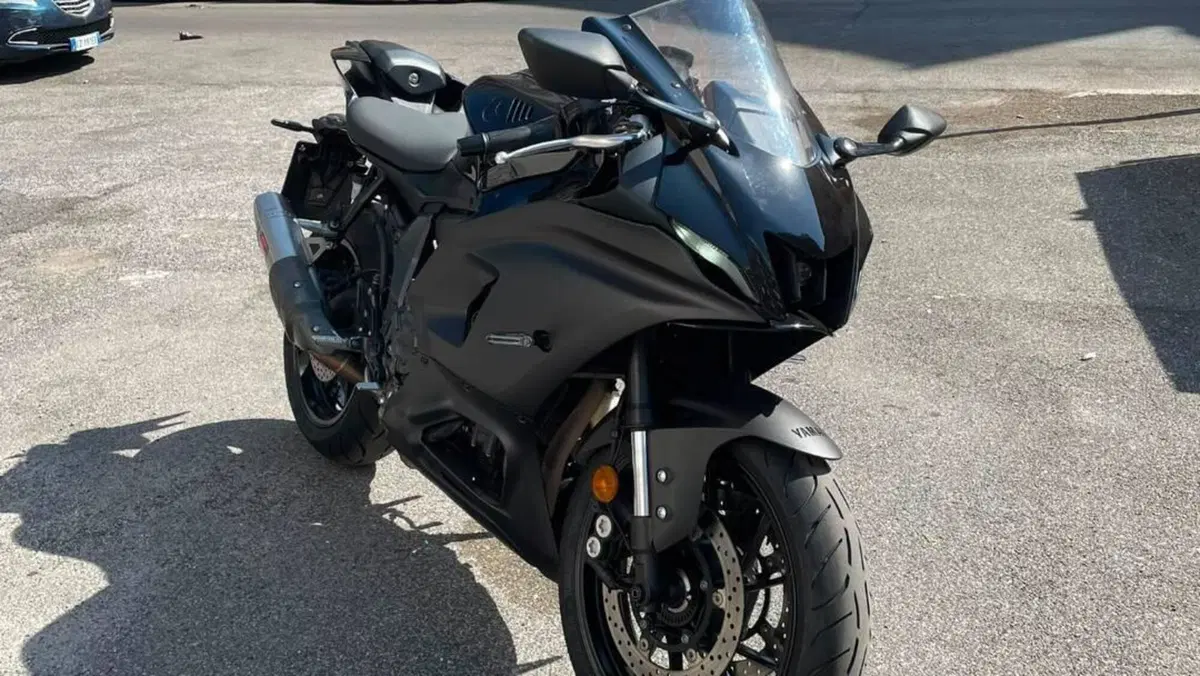 Yamaha YZF R7 (2021 - 25)  (4)
