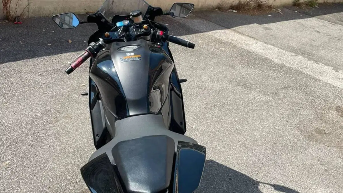 Yamaha YZF R7 (2021 - 25)  (6)