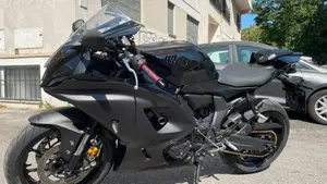 Yamaha YZF R7 (2021 - 25)  (7)