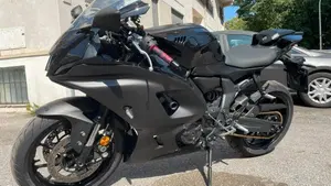 Yamaha YZF R7 (2021 - 25)  (8)
