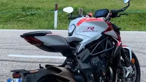 MV Agusta Brutale 800 RR (2021 - 25)  (2)
