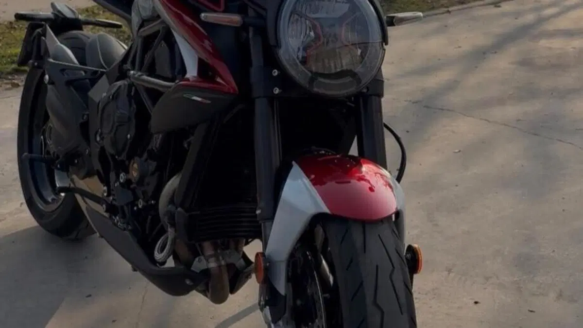 MV Agusta Brutale 800 RR (2021 - 25)  (5)