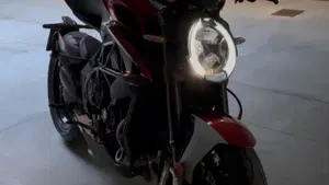 MV Agusta Brutale 800 RR (2021 - 25)  (6)
