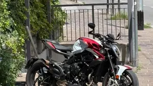MV Agusta Brutale 800 RR (2021 - 25)  (7)