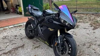 Yamaha YZF R1 (2004 - 05) usata
