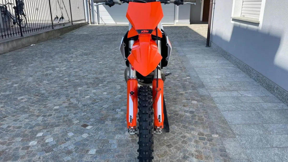 KTM 250 SX (2023)  (6)
