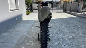 KTM 250 SX (2023)  (7)