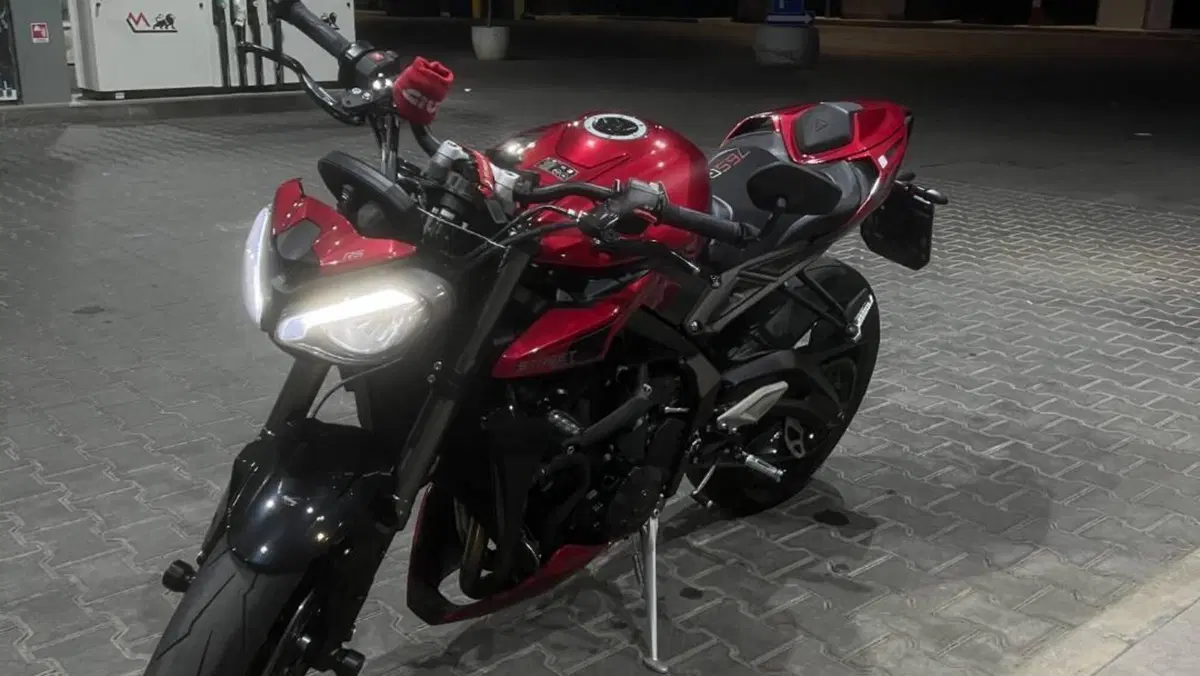 Triumph Street Triple 765 RS (2023 - 26) 