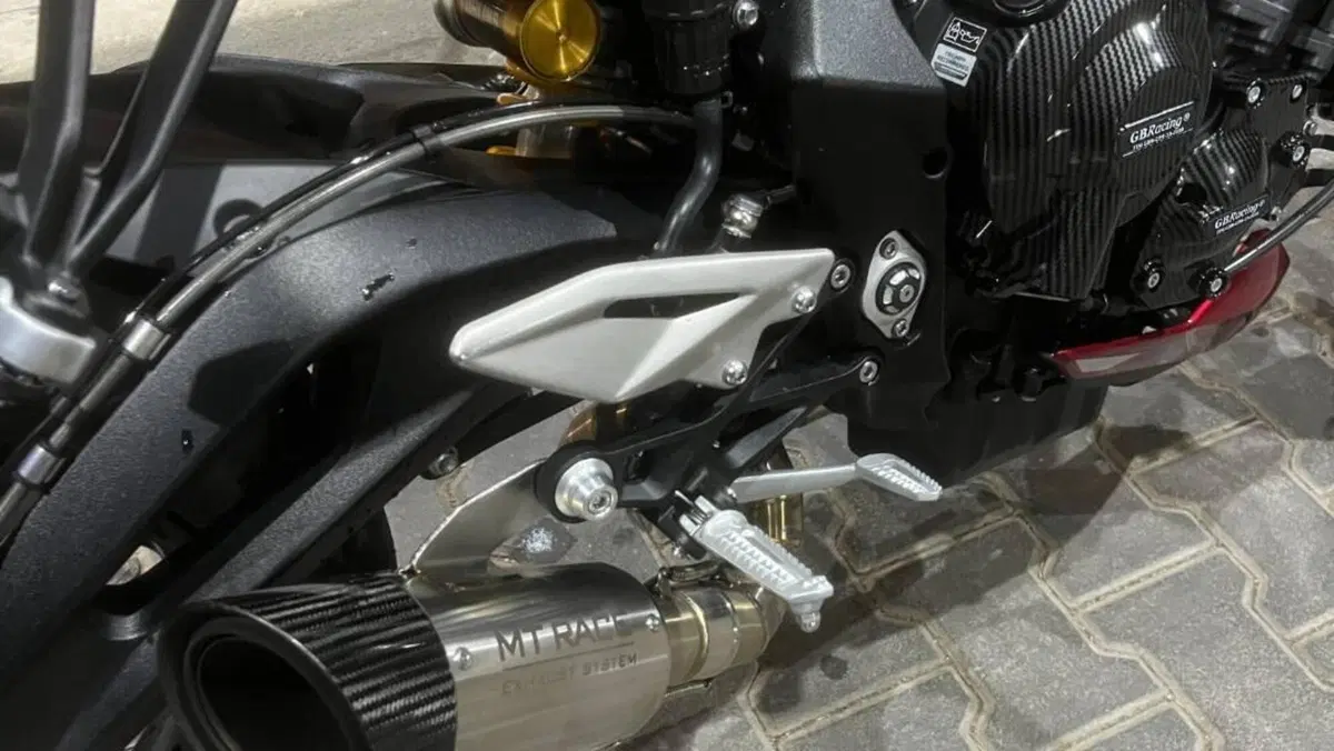 Triumph Street Triple 765 RS (2023 - 26)  (3)
