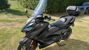 Yamaha T-Max 560 Tech Max (2022 - 24)  (4)