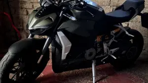 Ducati Streetfighter V2 (2022 - 24)  (2)