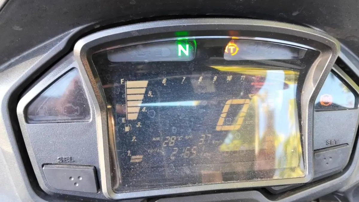 Honda Crossrunner Travel Edition ABS (2015 - 18)  (3)