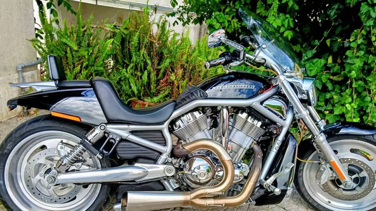 Harley-Davidson 1130 V-Rod (2007) - VRSCAW 