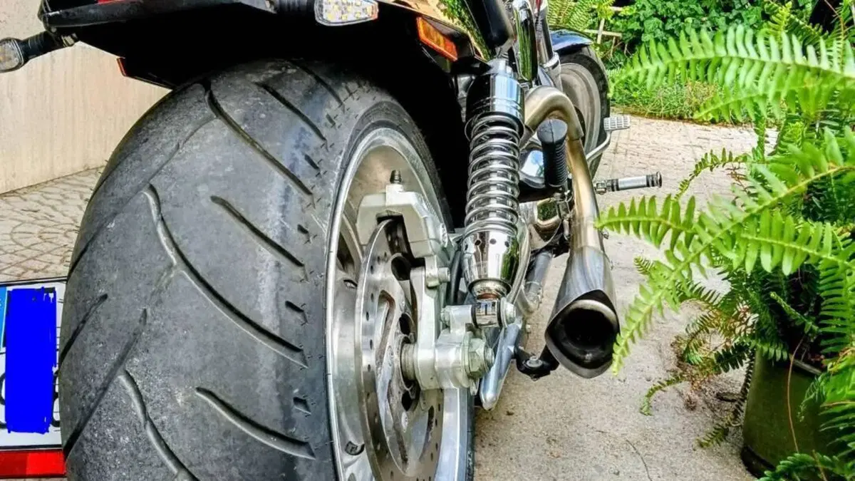 Harley-Davidson 1130 V-Rod (2007) - VRSCAW  (4)