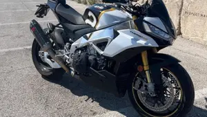 Aprilia Tuono V4 Factory (2021 - 24)  (3)