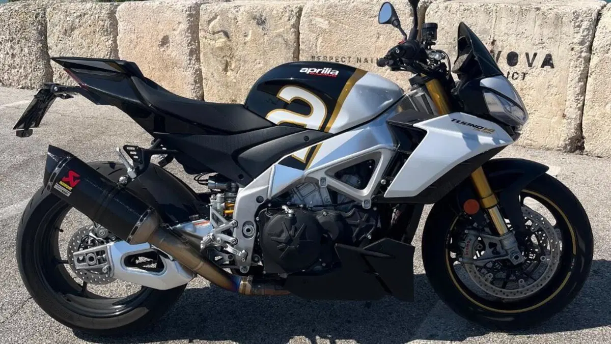 Aprilia Tuono V4 Factory (2021 - 24) 