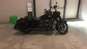 Harley-Davidson Road King Special (2021 - 25)  (2)
