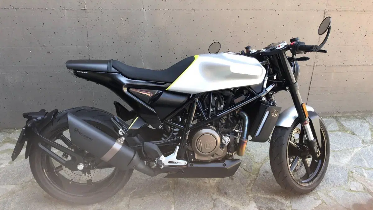 Husqvarna Vitpilen 701 (2018 - 19)  (2)
